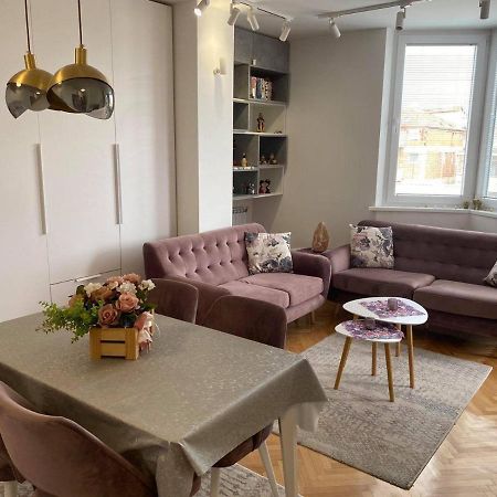Velvet Apartment Skopje Ngoại thất bức ảnh